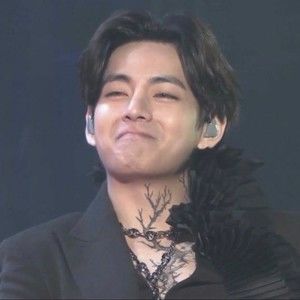 Meet your Posher, Mona